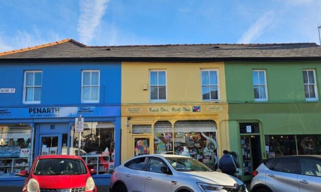 Christmas at Knit One Purl One, Penarth
